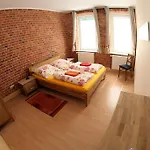 Jessop Haus