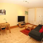 Jessop Haus *