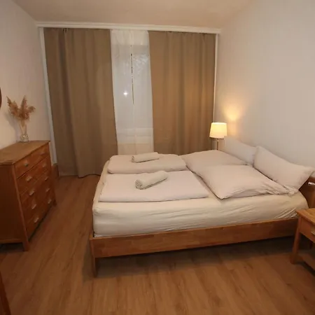 Jessop Haus *