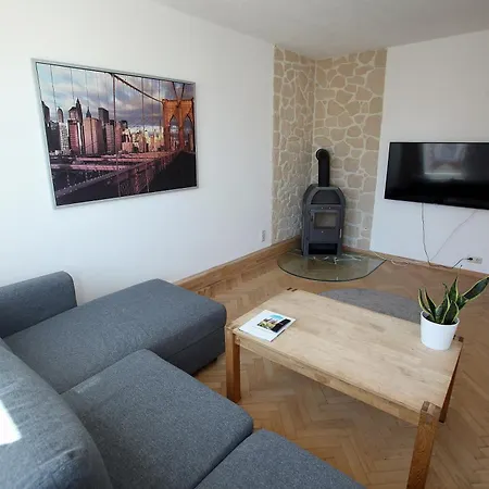 Jessop Haus *