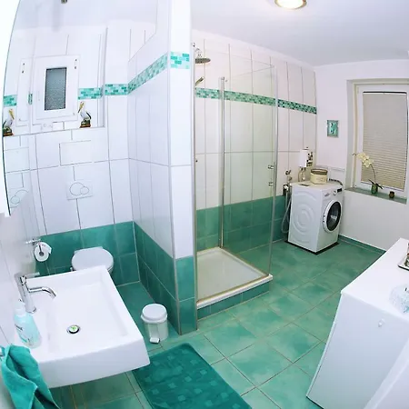 Jessop Haus Apartment *